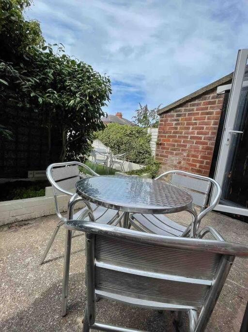 2 Bed Sleeps 6 Beach Retreat St Annes On Sea Vila Lytham St Annes Exterior foto