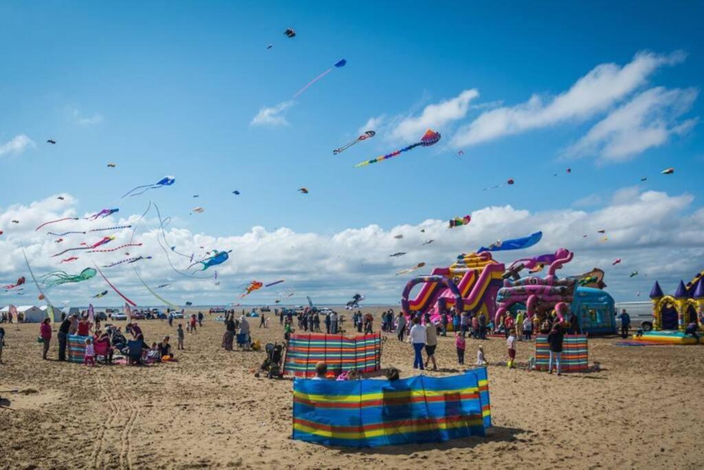2 Bed Sleeps 6 Beach Retreat St Annes On Sea Vila Lytham St Annes Exterior foto